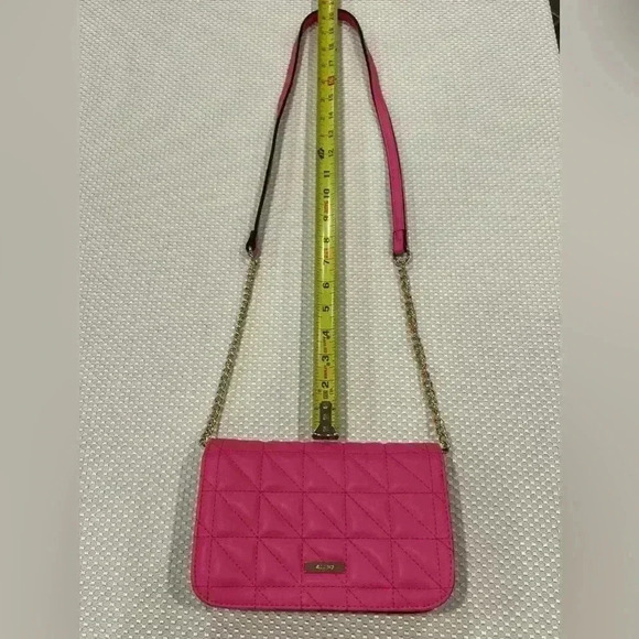 Aldo Hot Pink/Fuchsia quilted removable Gold Chain Turn Lock crossbody - Picture 5 of 11